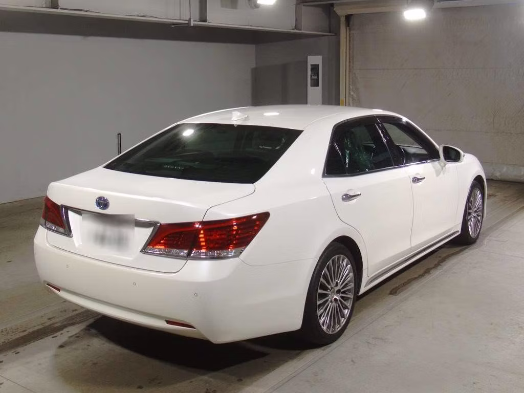 TOYOTA CROWN MAJESTA