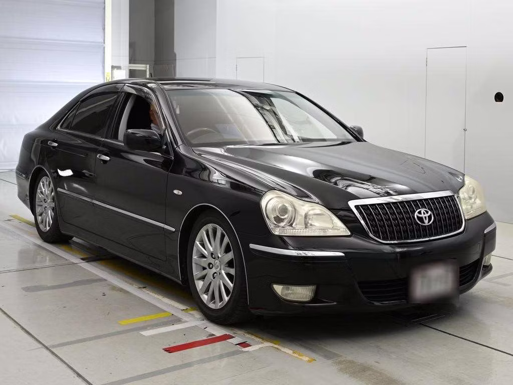 TOYOTA CROWN MAJESTA