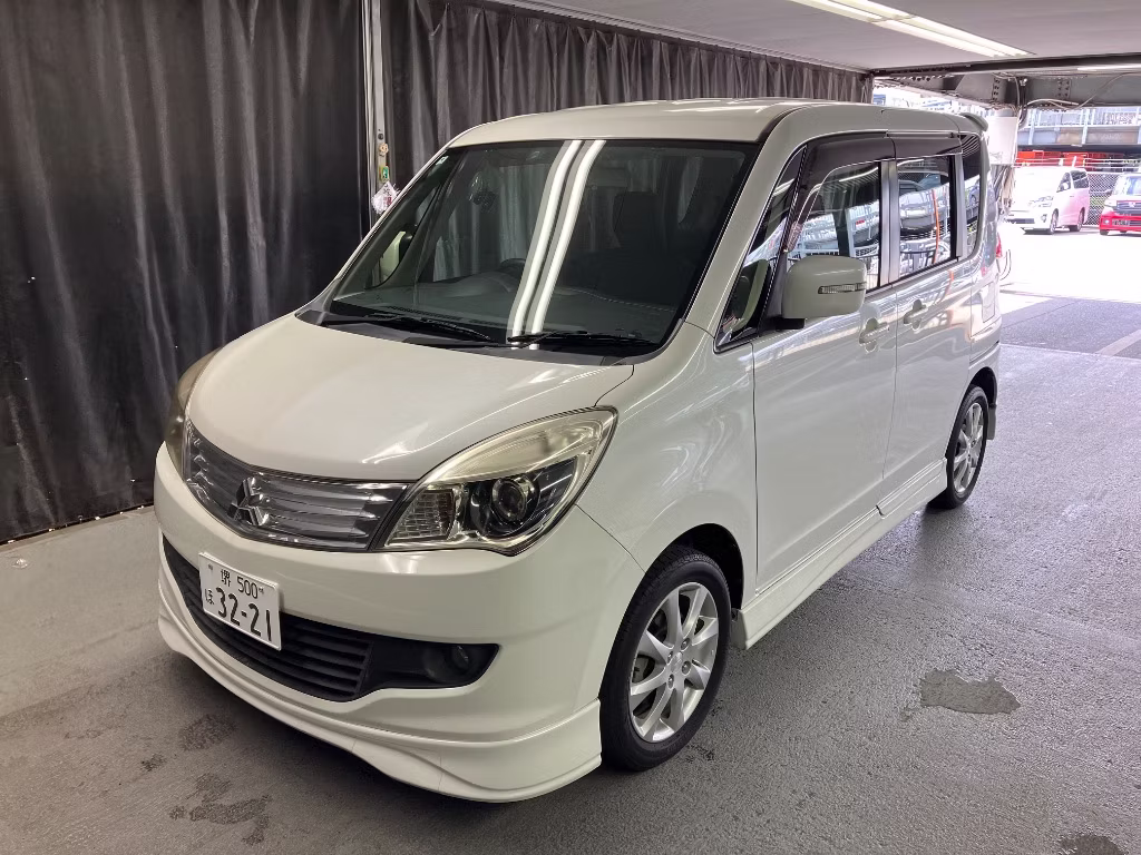 MITSUBISHI DELICA D:2