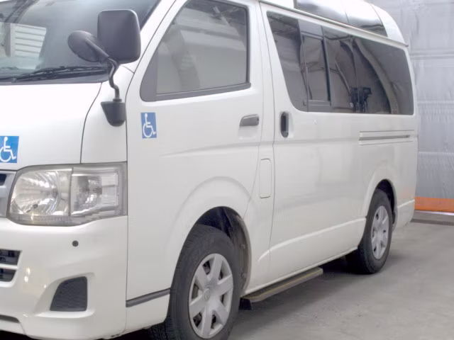 TOYOTA REGIUS ACE