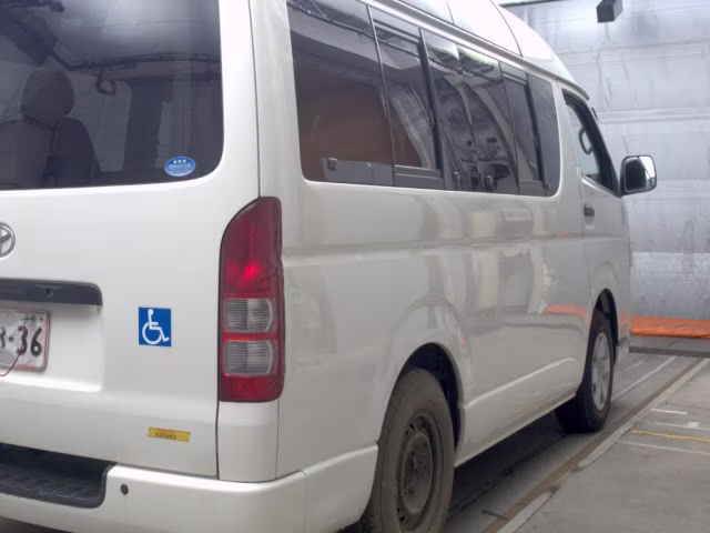 TOYOTA REGIUS ACE