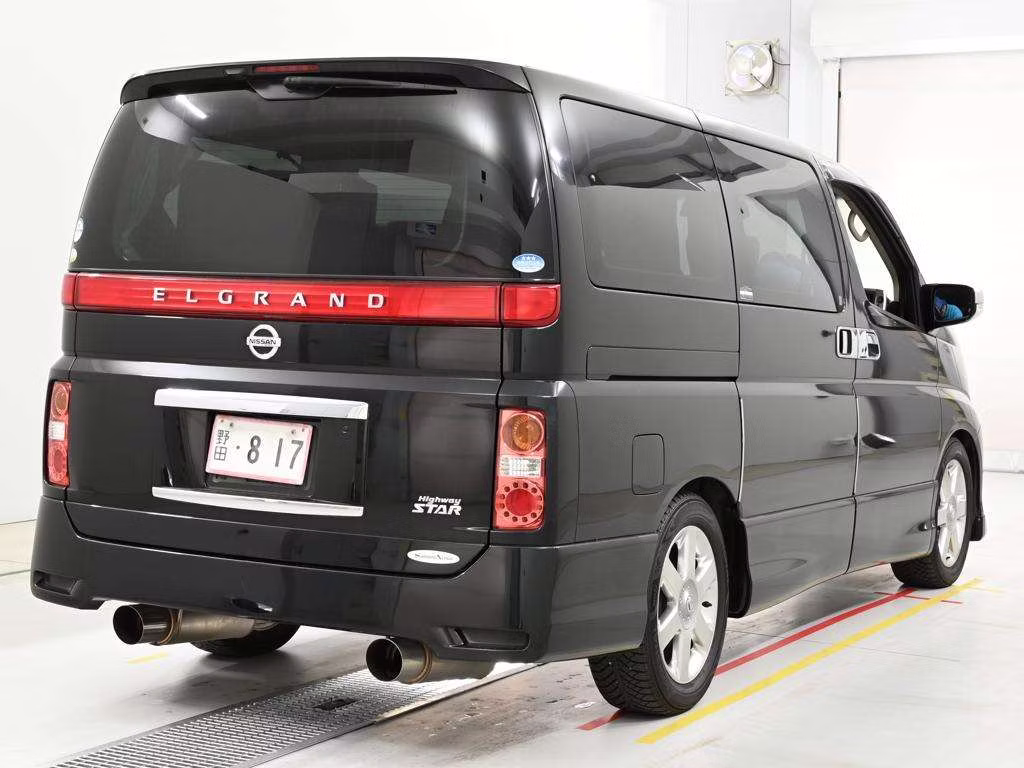 NISSAN ELGRAND