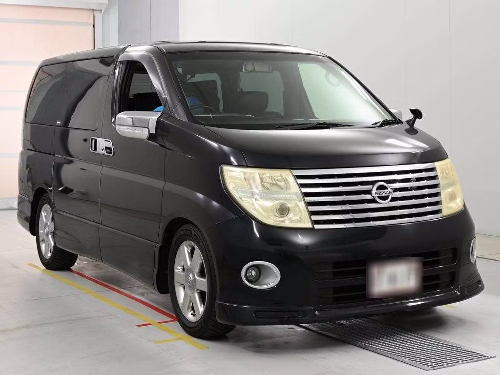 NISSAN ELGRAND