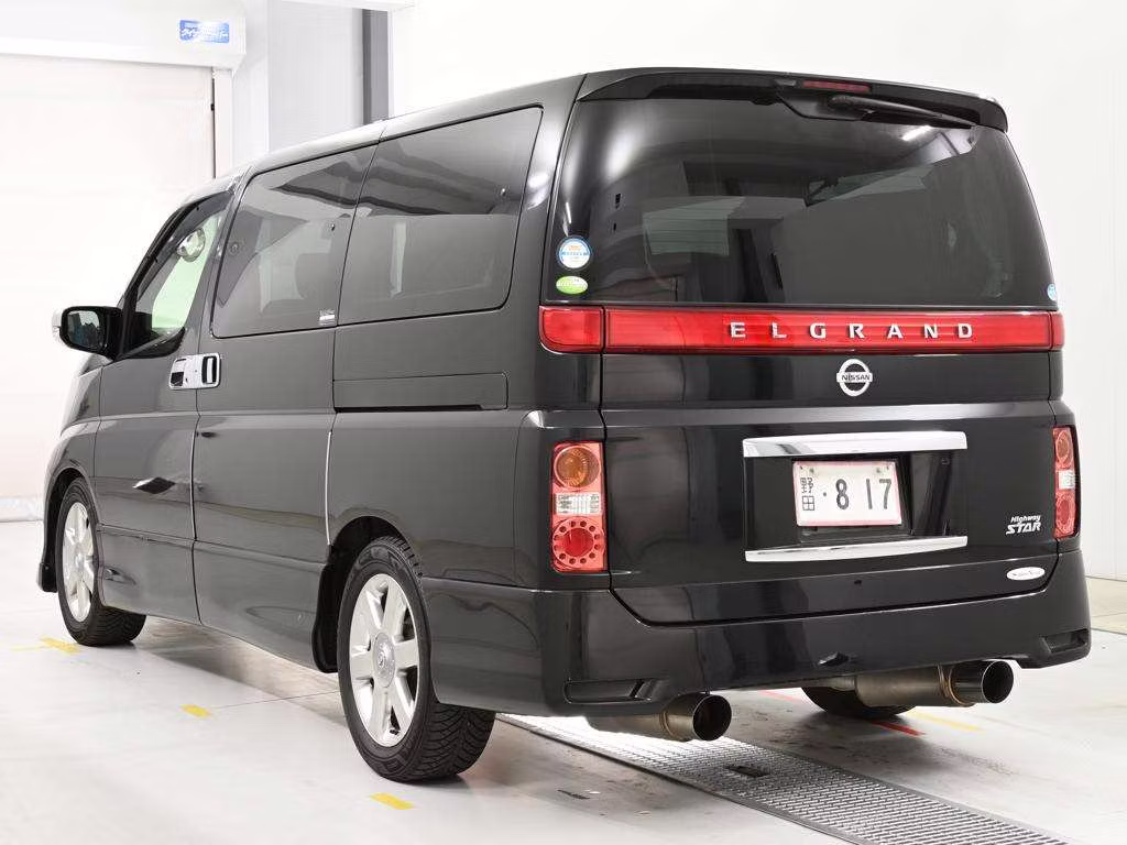 NISSAN ELGRAND