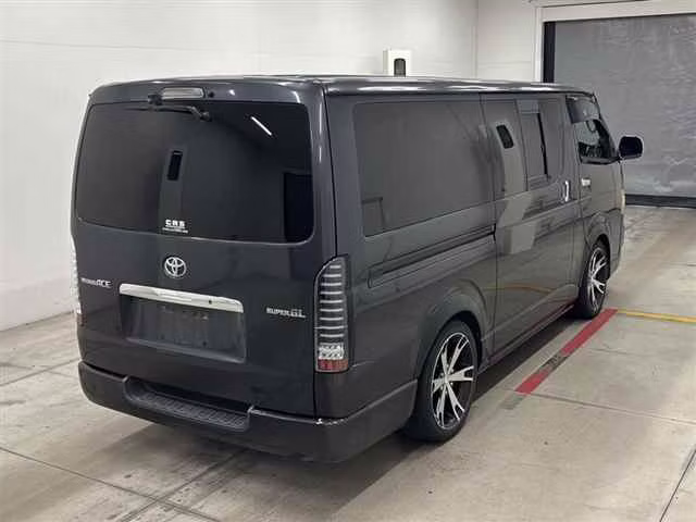 TOYOTA REGIUS ACE