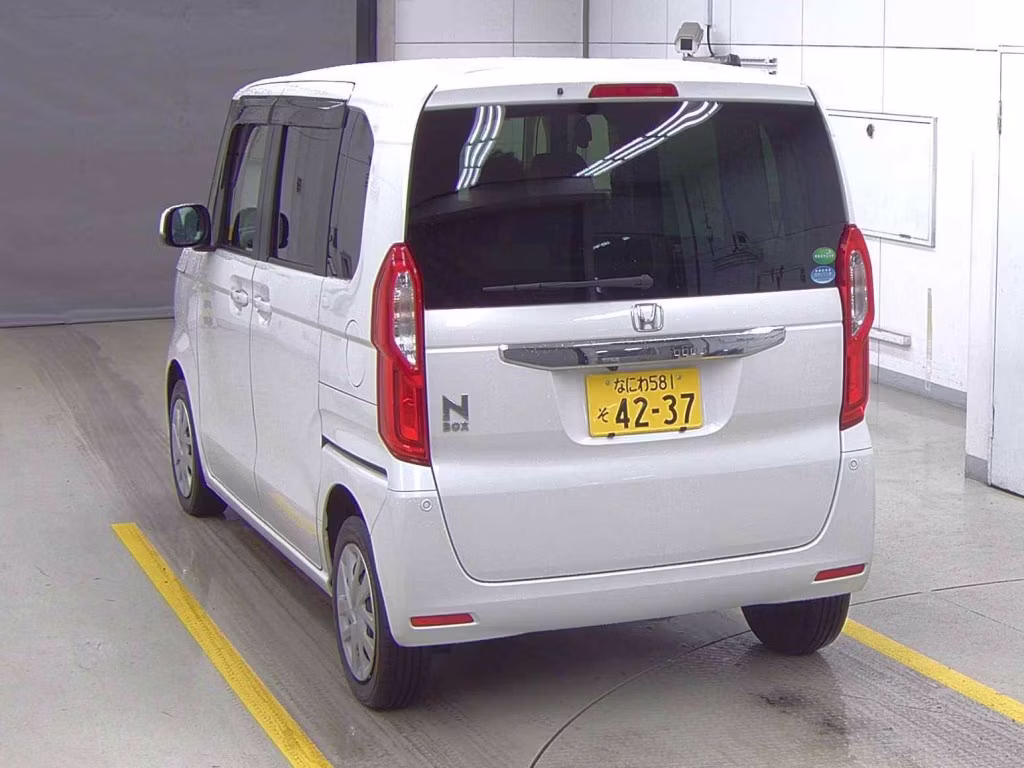 HONDA N-BOX