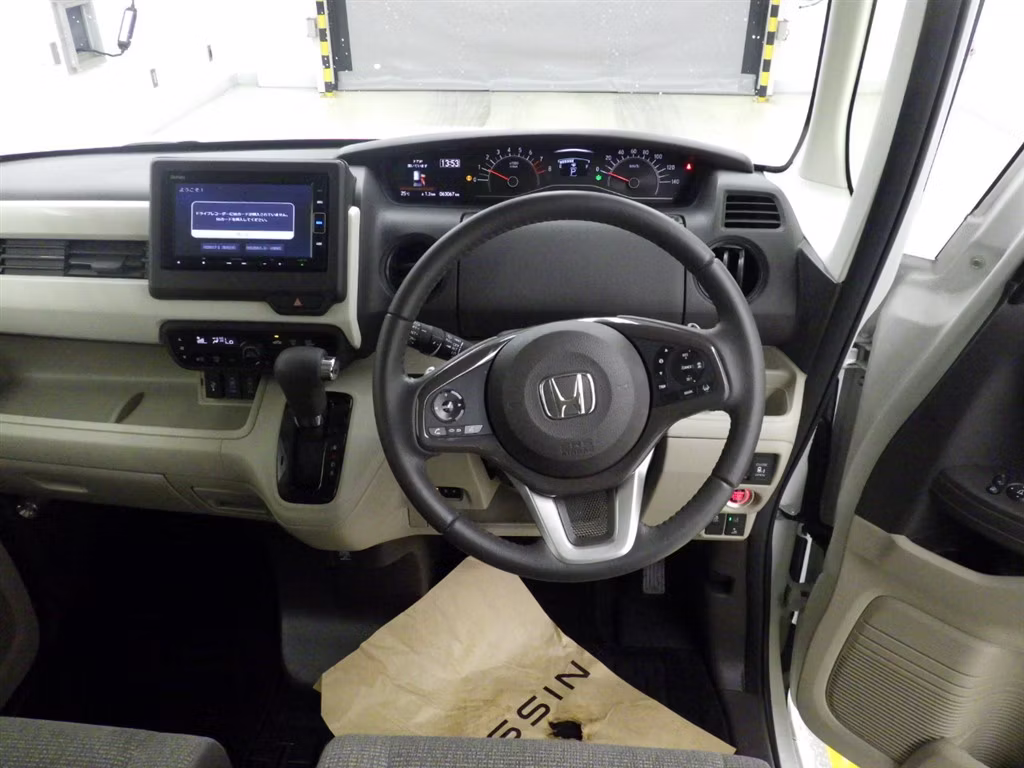 HONDA N-BOX