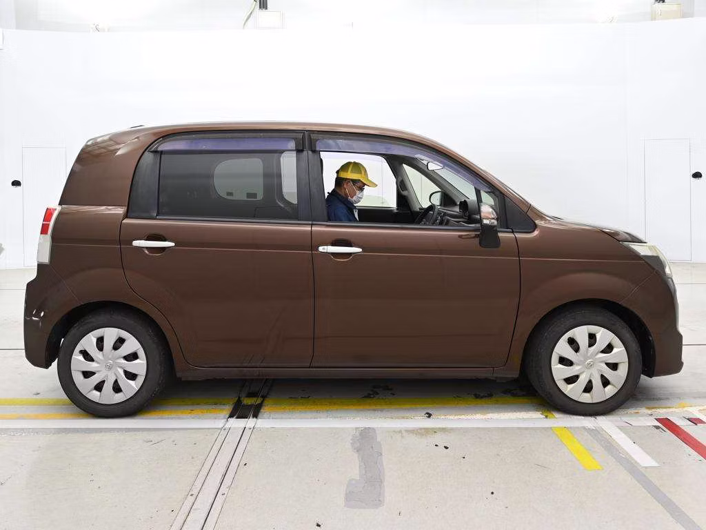 TOYOTA SPADE