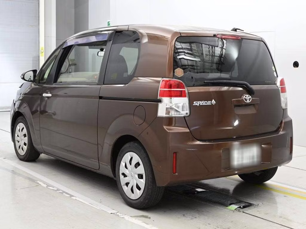 TOYOTA SPADE