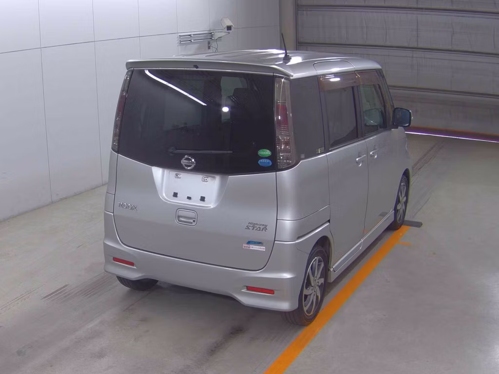 NISSAN ROOX