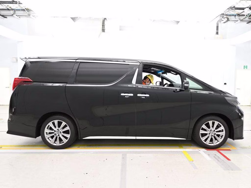 TOYOTA ALPHARD