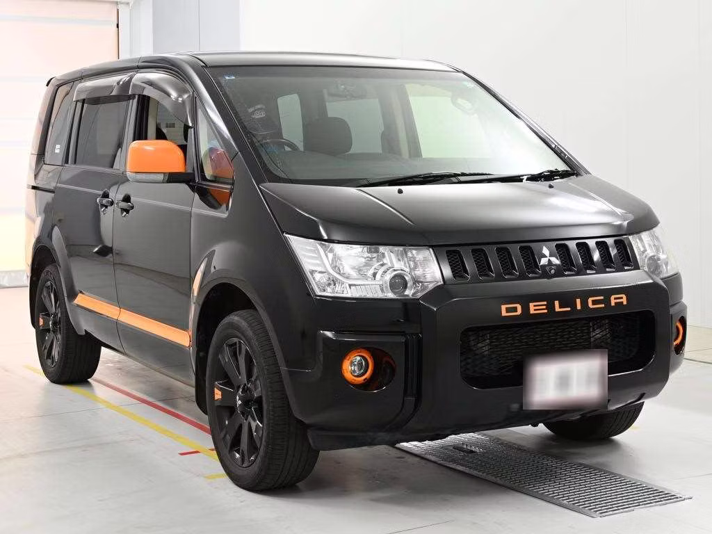 MITSUBISHI DELICA D:5