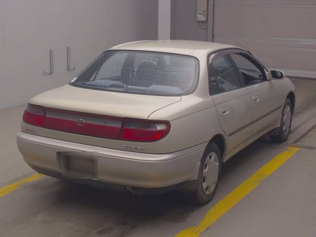 TOYOTA CARINA
