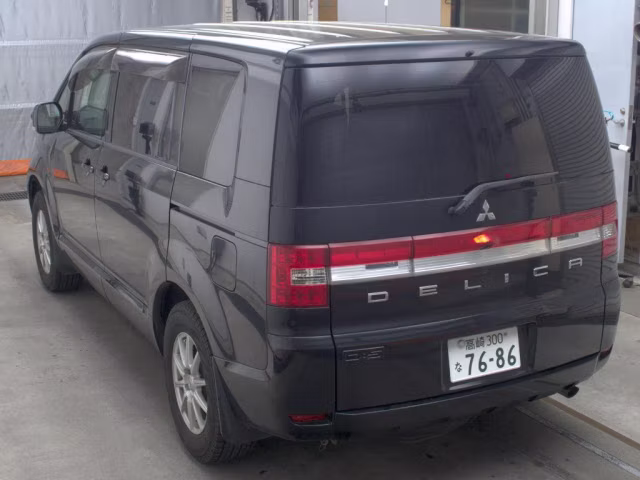 MITSUBISHI DELICA D:5