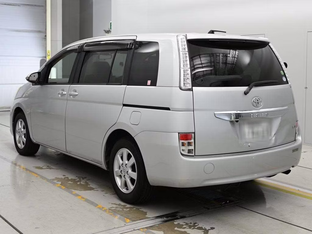 TOYOTA ISIS
