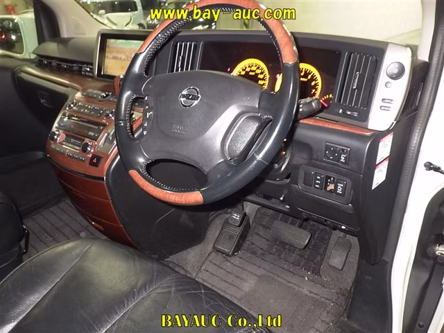 NISSAN ELGRAND