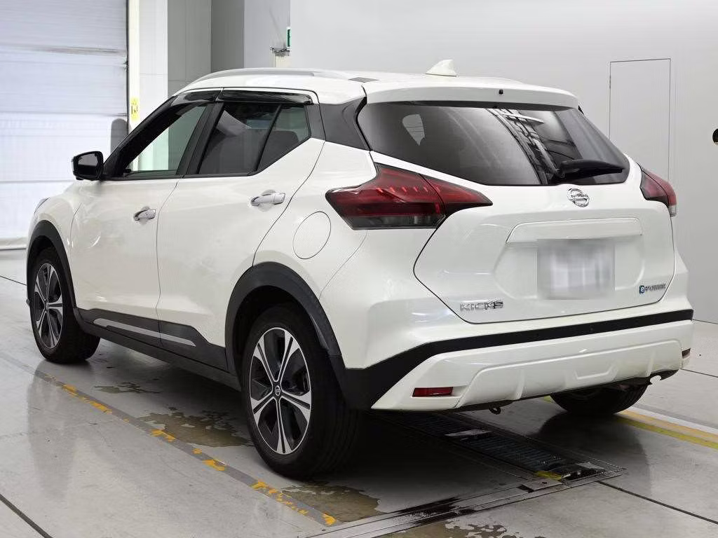 NISSAN KICKS