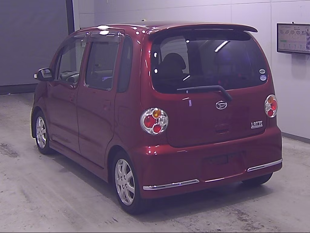 DAIHATSU MOVE LATTE