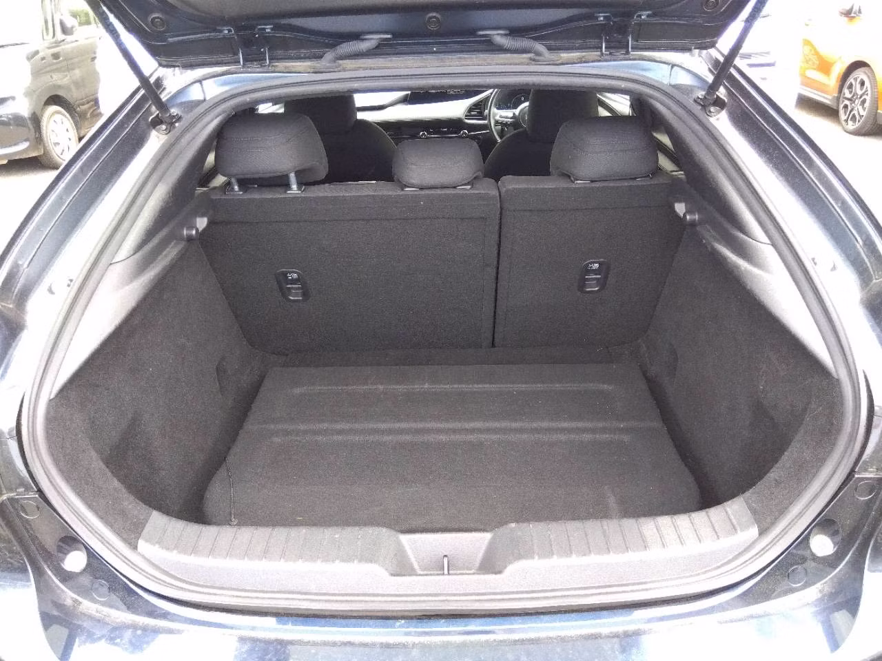 MAZDA MAZDA3