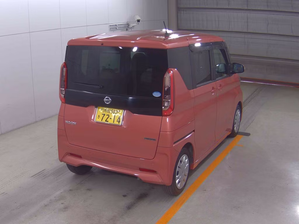 NISSAN ROOX
