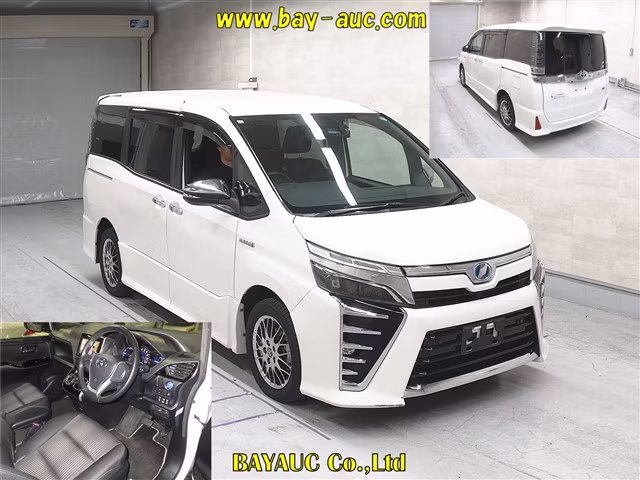 TOYOTA VOXY