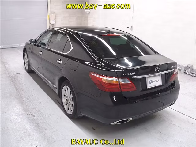 LEXUS LS600H