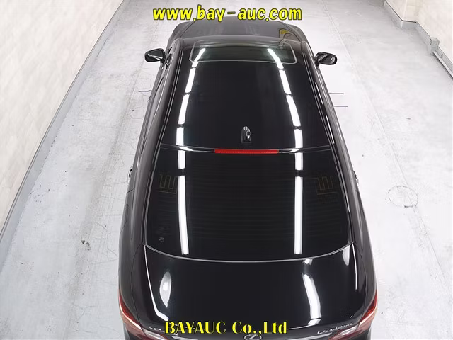 LEXUS LS600H