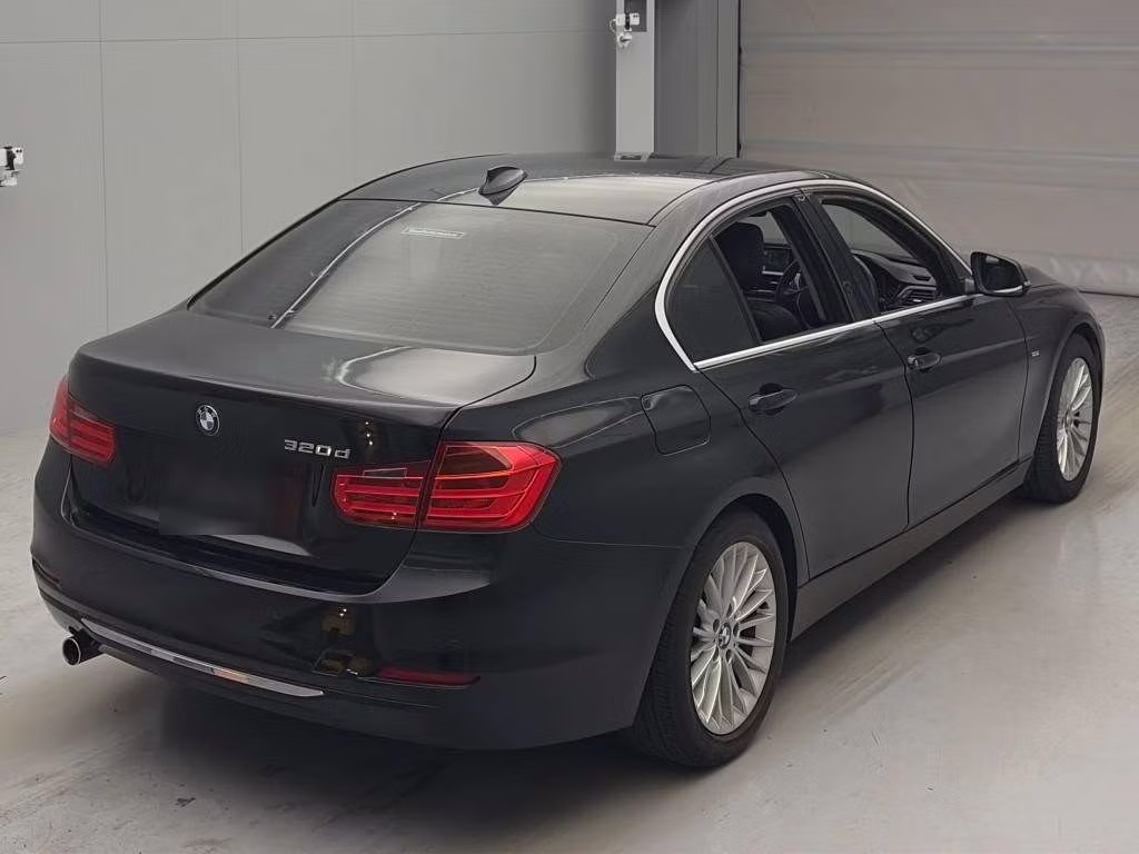 BMW 3-SERIES