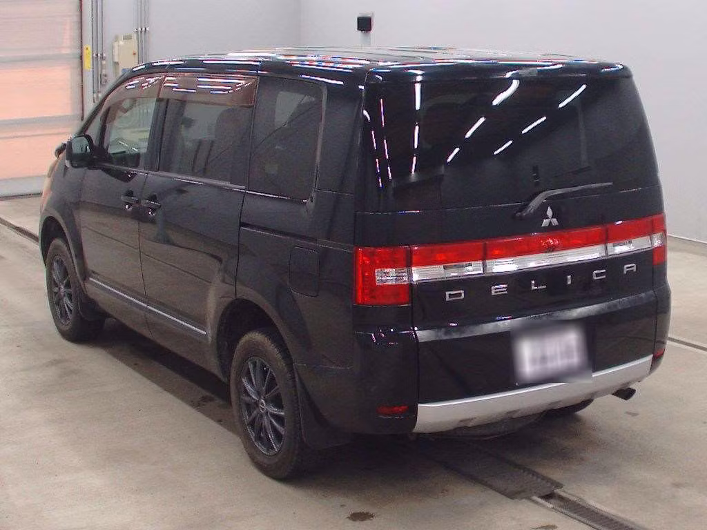 MITSUBISHI DELICA D:5
