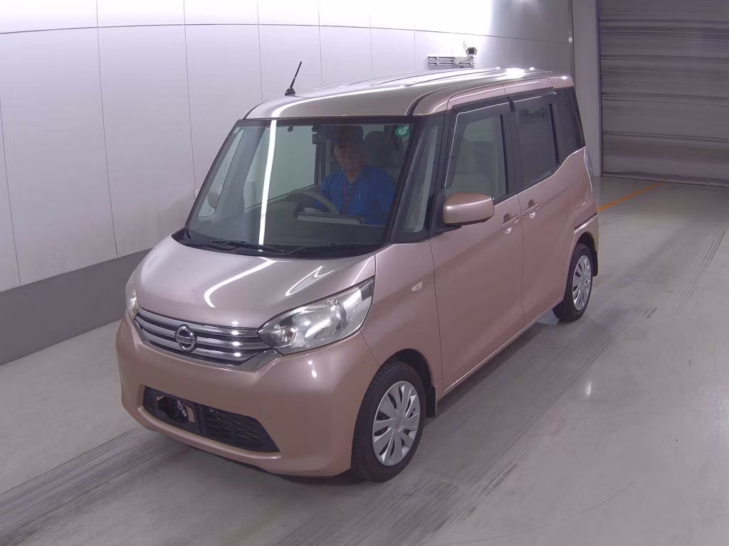 NISSAN DAYZ ROOX