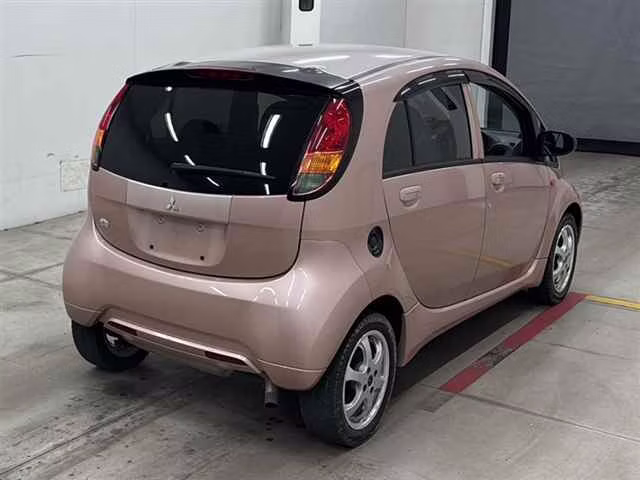 MITSUBISHI I