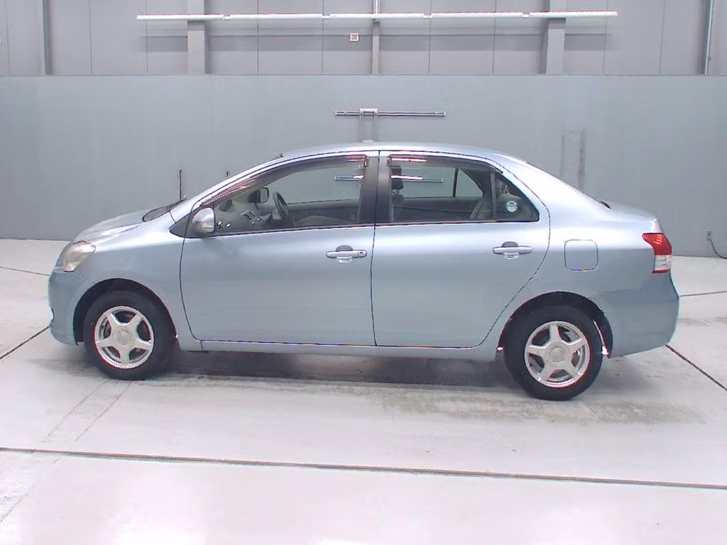 TOYOTA BELTA