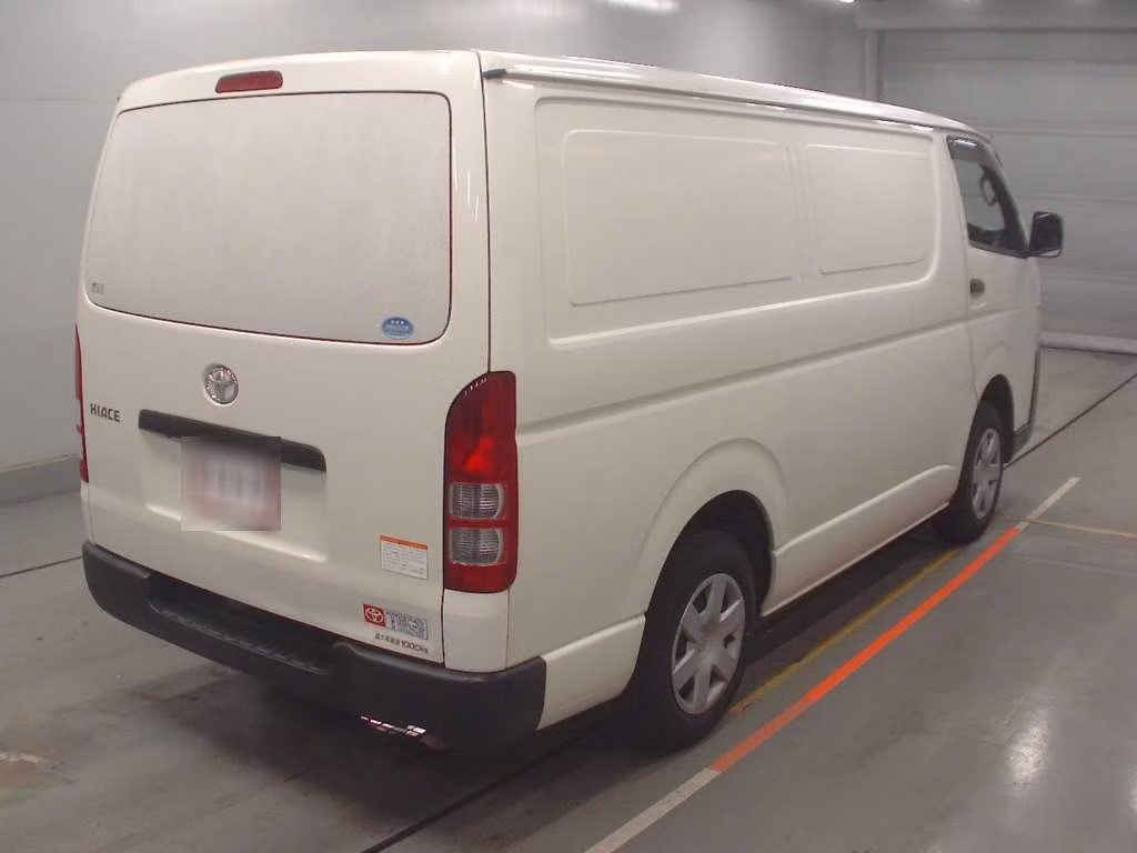 TOYOTA REGIUS ACE