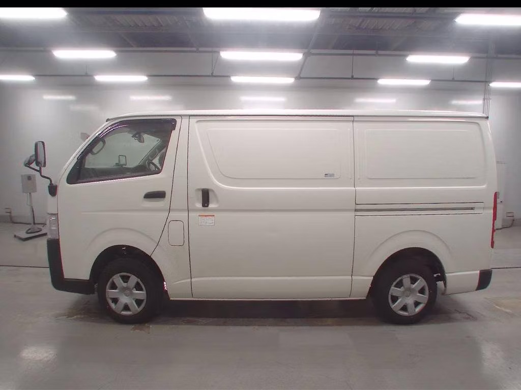 TOYOTA REGIUS ACE