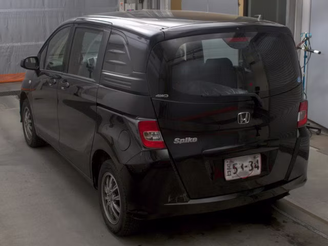 HONDA FREED SPIKE