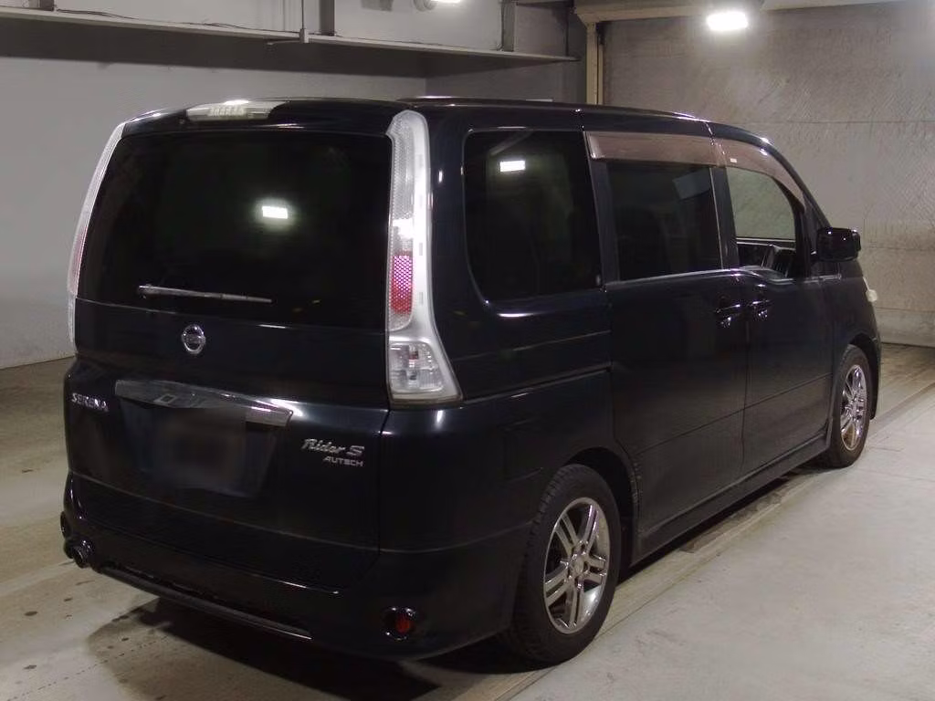 NISSAN SERENA
