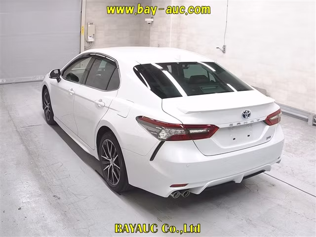 TOYOTA CAMRY