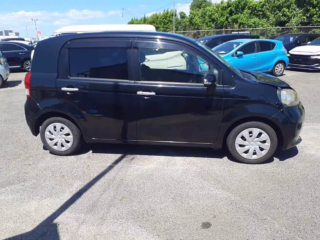 TOYOTA PORTE