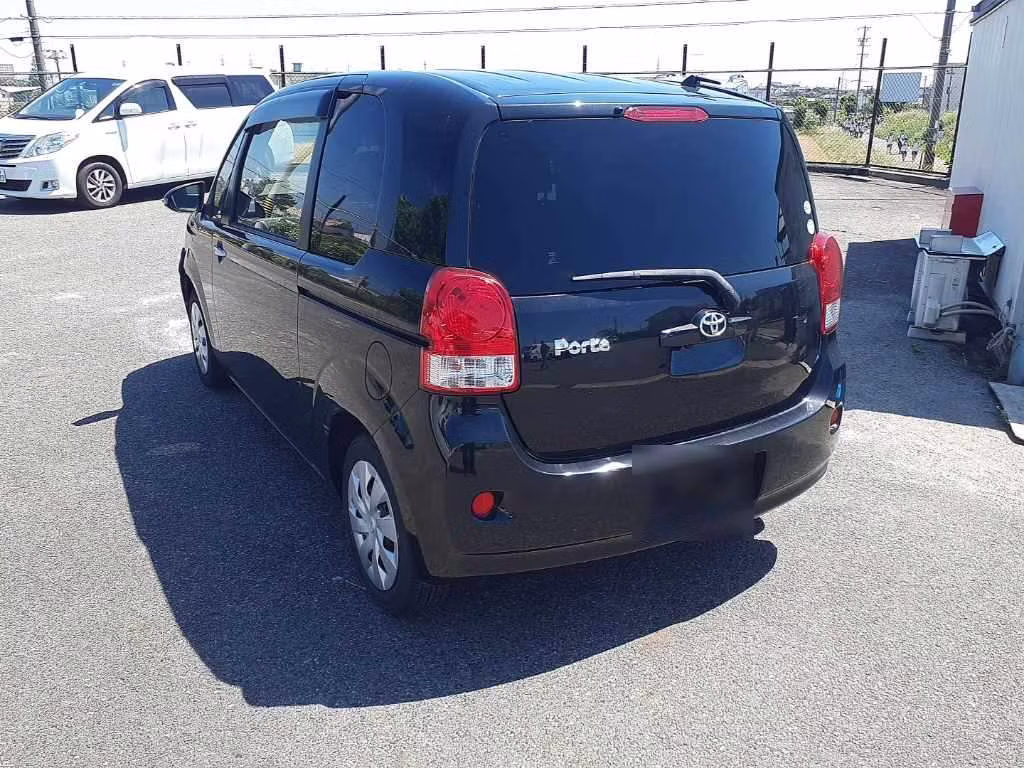 TOYOTA PORTE