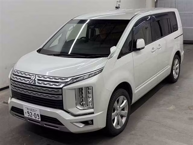 MITSUBISHI DELICA D:5
