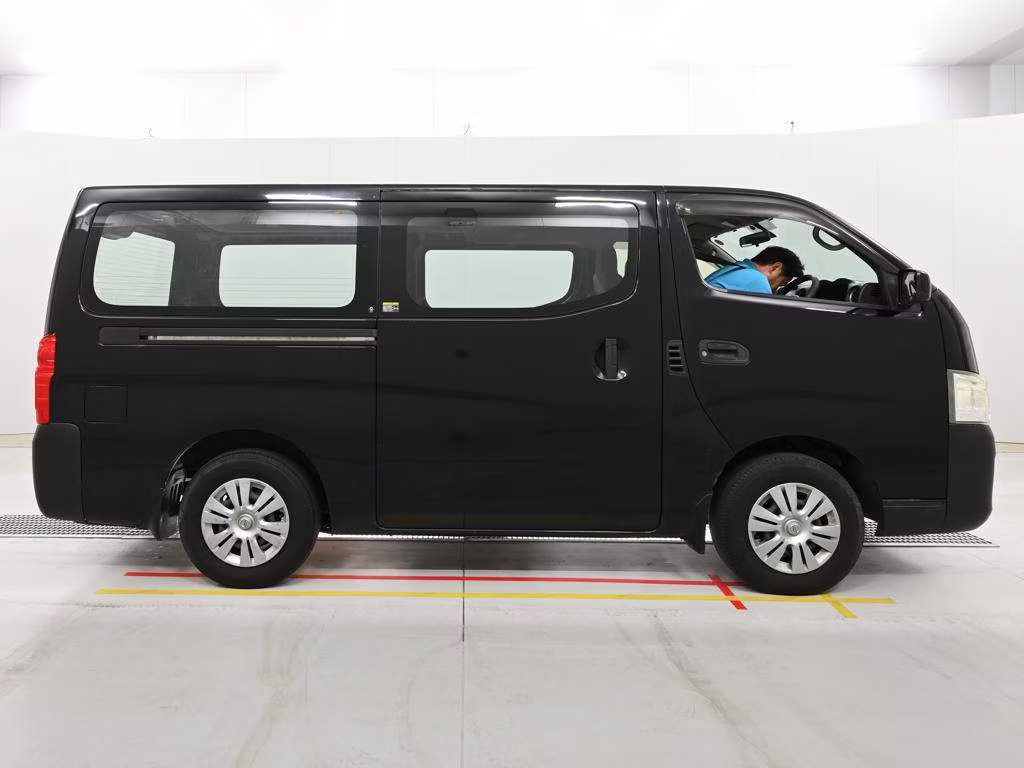 NISSAN NV350 CARAVAN
