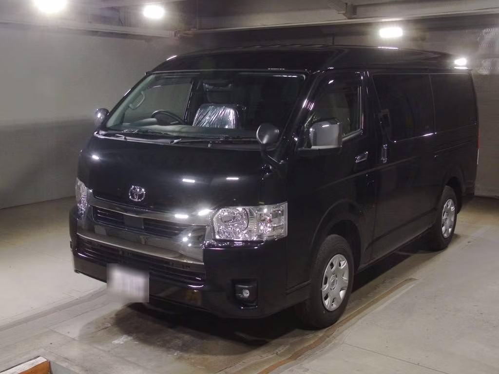 TOYOTA HIACE