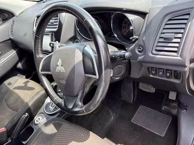 MITSUBISHI RVR