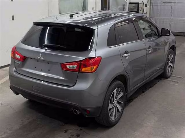 MITSUBISHI RVR