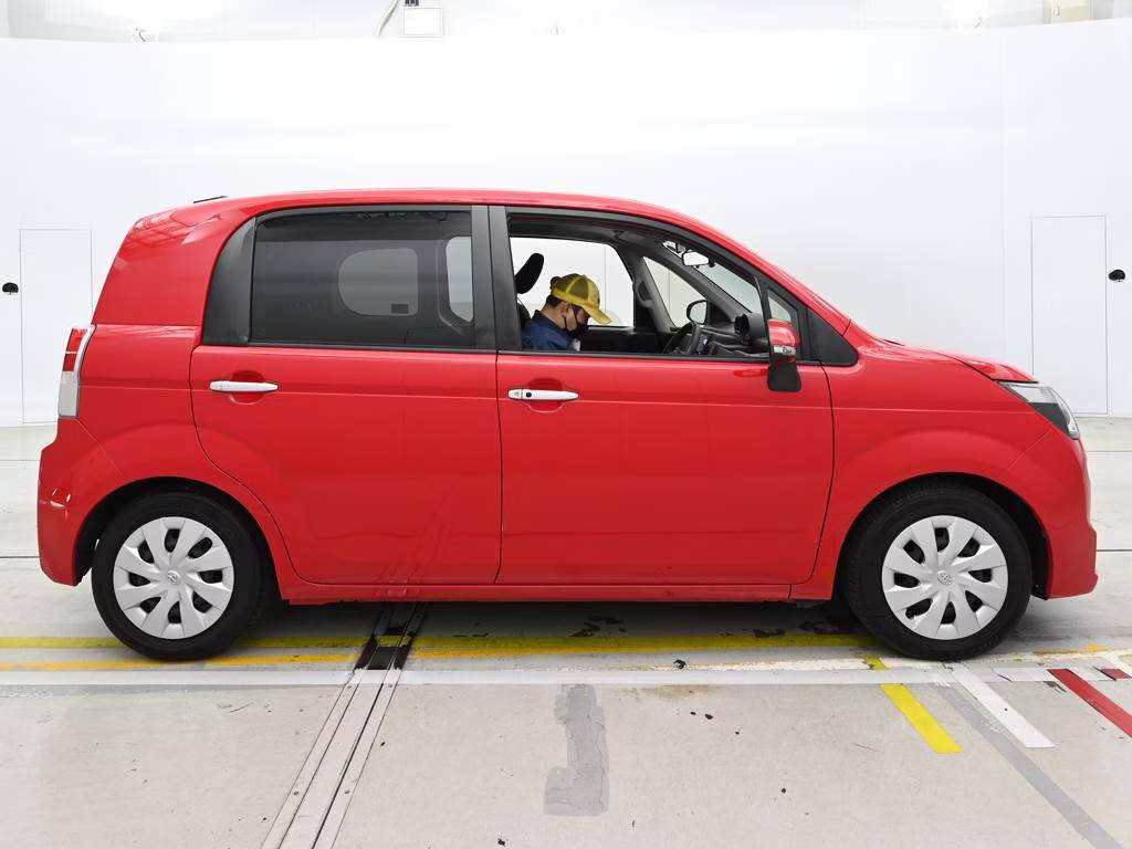 TOYOTA SPADE