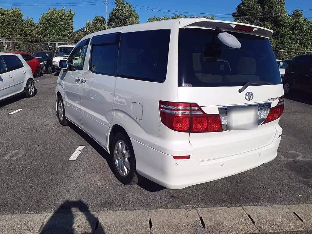 TOYOTA ALPHARD