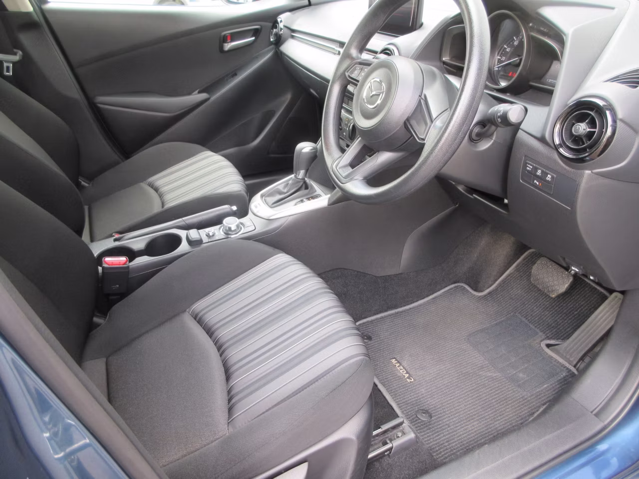 MAZDA MAZDA2