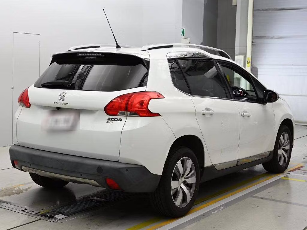 PEUGEOT 2008