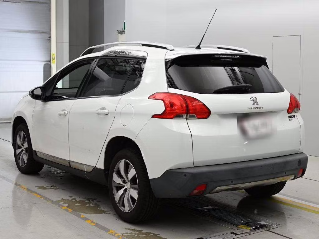 PEUGEOT 2008