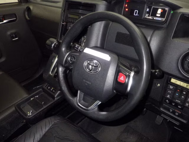 TOYOTA JPN TAXI